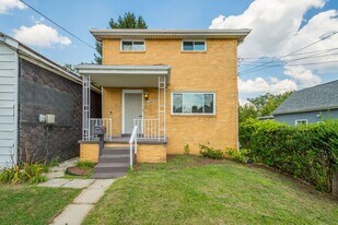 349 Virginia Ave in Pittsburgh, PA - Building Photo