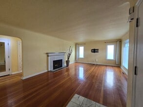 1227 S 12th St in Mount Vernon, WA - Building Photo - Building Photo