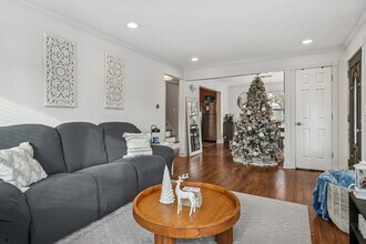 102 S Ashland Ave in Palatine, IL - Building Photo - Building Photo