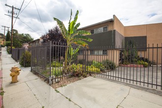 5952-5960 Benner St in Los Angeles, CA - Building Photo - Building Photo