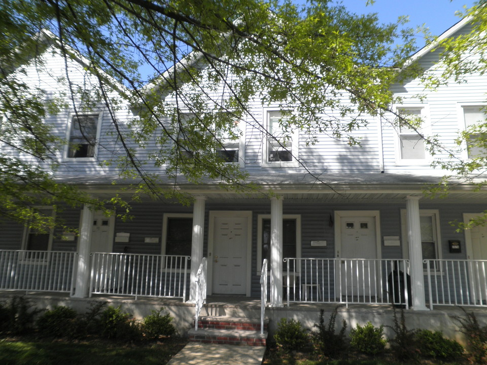 261-267 S Main St in Milltown, NJ - Foto de edificio