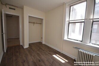 1157 Commonwealth Ave, Unit 1 in Boston, MA - Building Photo - Building Photo