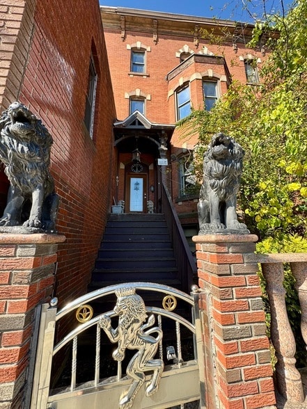 property at 491 Meadow St