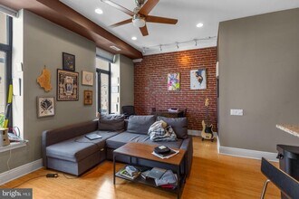 530 W Girard Ave in Philadelphia, PA - Building Photo - Building Photo