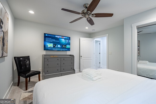 property at 2617 Caladium Dr NE