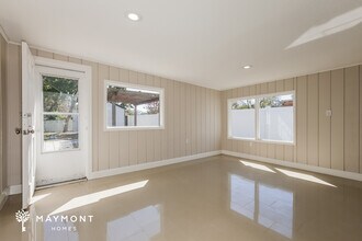 1328 Divot Ln in Tampa, FL - Building Photo - Building Photo