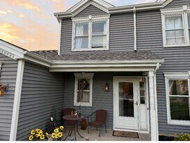 716 Greenmeadow Ct in Crystal Lake, IL - Building Photo