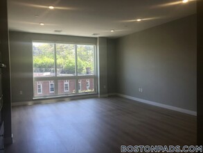 35 S Huntington Ave in Boston, MA - Building Photo - Building Photo
