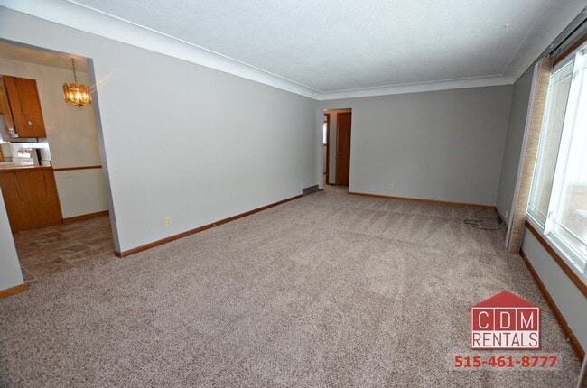 4046 33rd St in Des Moines, IA - Building Photo - Building Photo