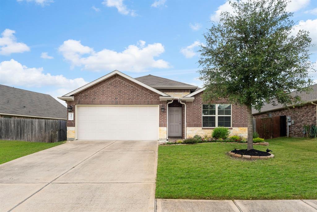 14077 Lake Cres Dr in Conroe, TX - Building Photo