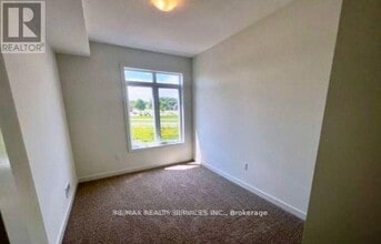 405-405 Myers Rd in Cambridge, ON - Building Photo - Building Photo