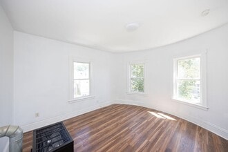 6 Vernon St Pl in Worcester, MA - Foto de edificio - Building Photo