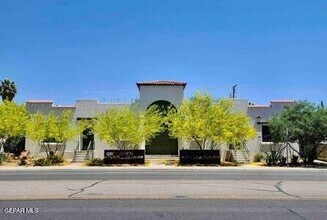 1916 N Mesa St in El Paso, TX - Building Photo - Building Photo