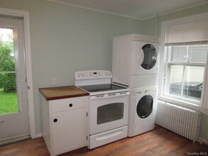 361 NY-376 in Hopewell Junction, NY - Building Photo - Building Photo