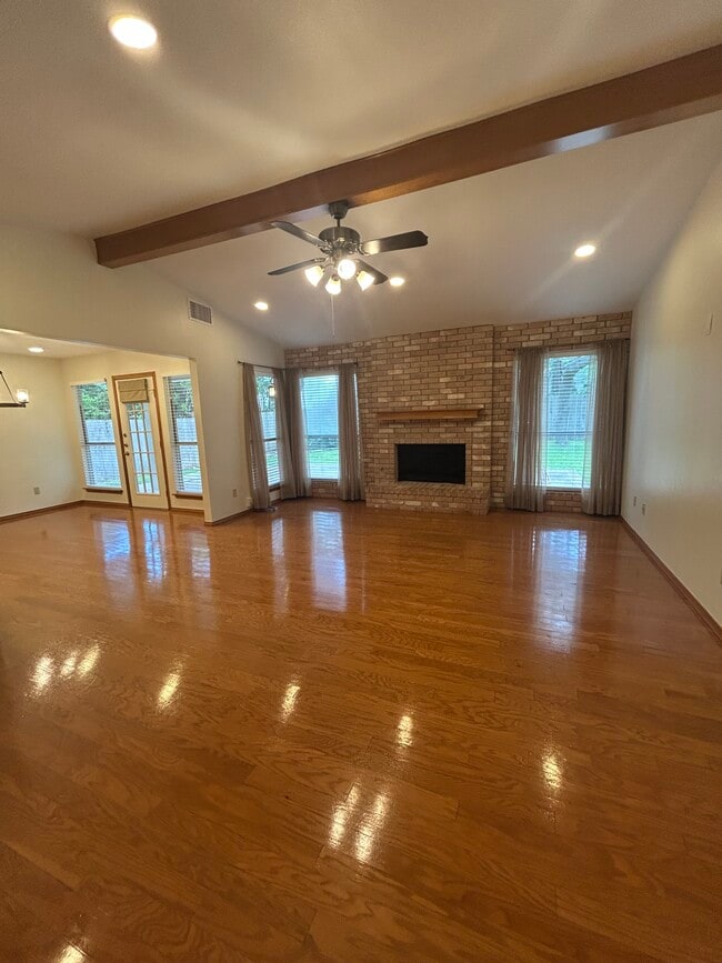 property at 13722 Oak Pebble