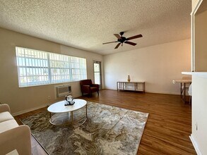 158 Easthampton G in West Palm Beach, FL - Building Photo - Building Photo