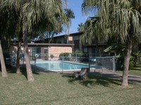 Seville Apartments in Kingsville, TX - Foto de edificio - Building Photo