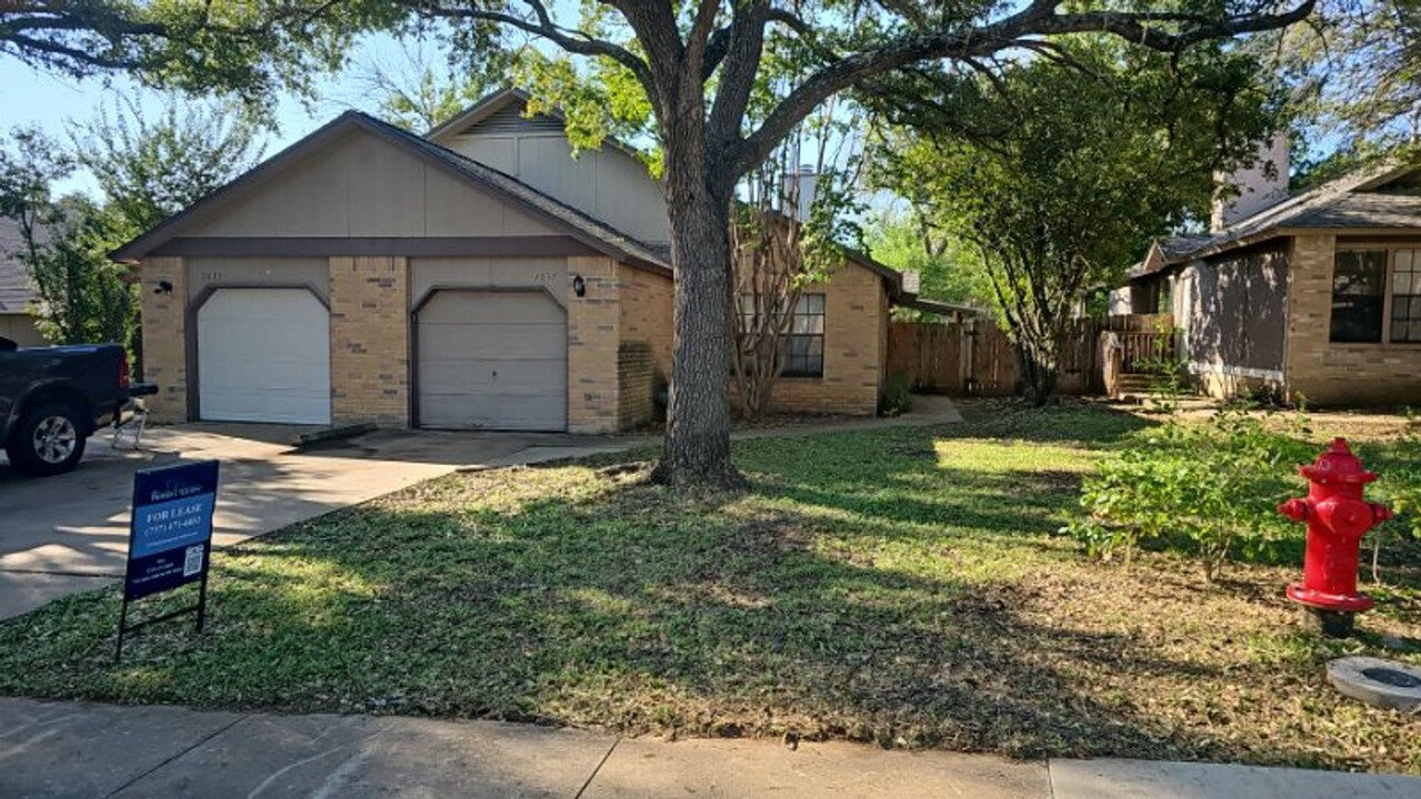 2037 Redwing Way in Round Rock, TX - Building Photo