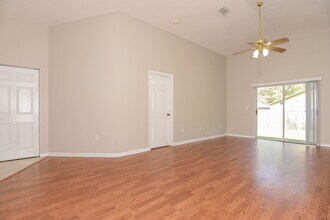 535 Royal Ridge St in Valrico, FL - Foto de edificio - Building Photo