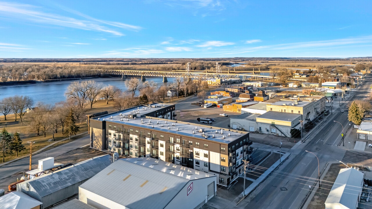 Gurney Flats in Yankton, SD - Foto de edificio