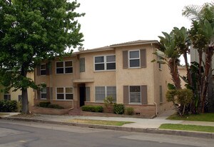3826 E 1st St in Long Beach, CA - Building Photo