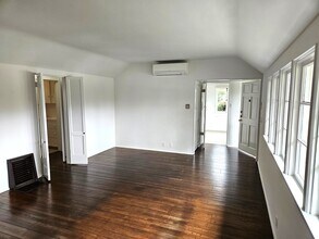 8531 Rosewood Ave, Unit 8531 in West Hollywood, CA - Foto de edificio - Building Photo