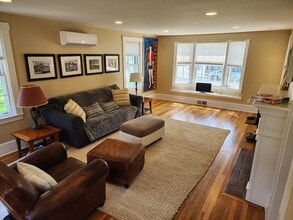 211 Elm St, Unit Single family house in Dartmouth, MA - Building Photo - Building Photo