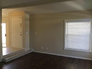 8019 Dorinda Ave in Las Vegas, NV - Building Photo - Building Photo