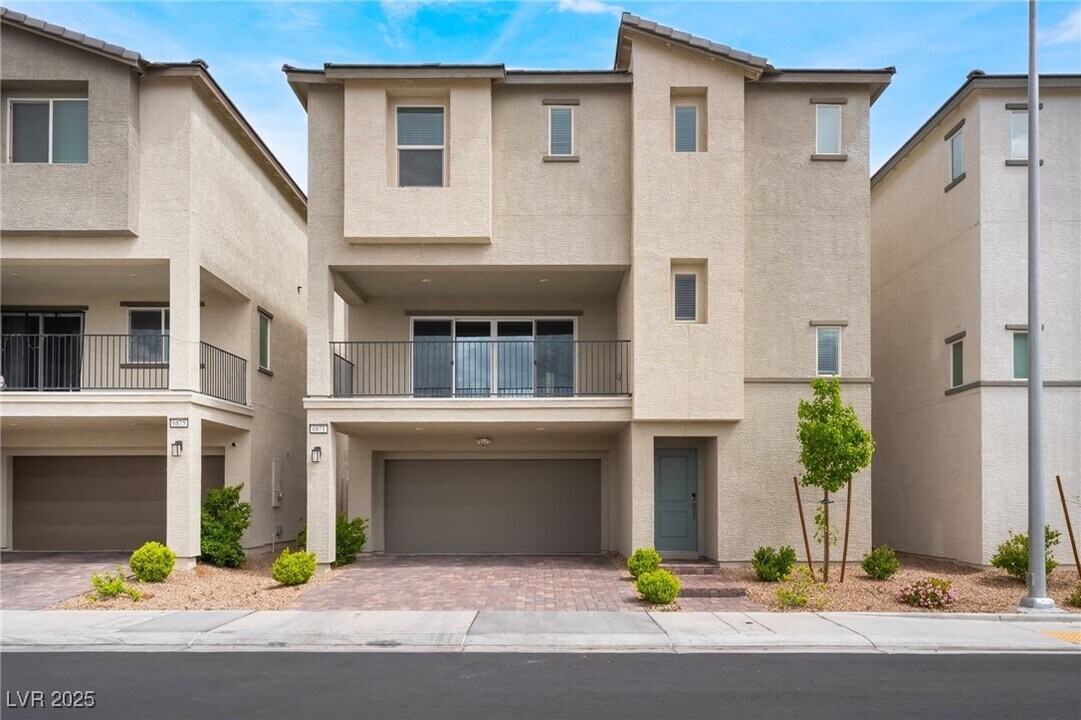 6871 Crimson Shadow St in North Las Vegas, NV - Building Photo