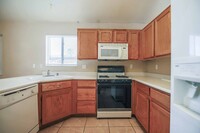 6585 Bush Clover Ln in Las Vegas, NV - Building Photo - Building Photo