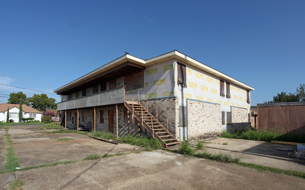 1035 Pailet Ave in Harvey, LA - Building Photo