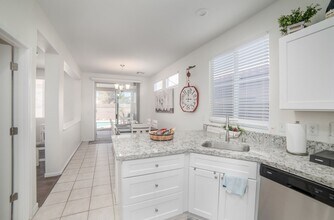 9924 Oriole Crest Ct in Las Vegas, NV - Foto de edificio - Building Photo