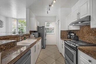 19877 E Country Club Dr, Unit 3107 in Miami, FL - Building Photo - Building Photo