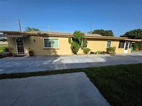 4321 Kirby Loop Rd in Fort Pierce, FL - Building Photo - Building Photo
