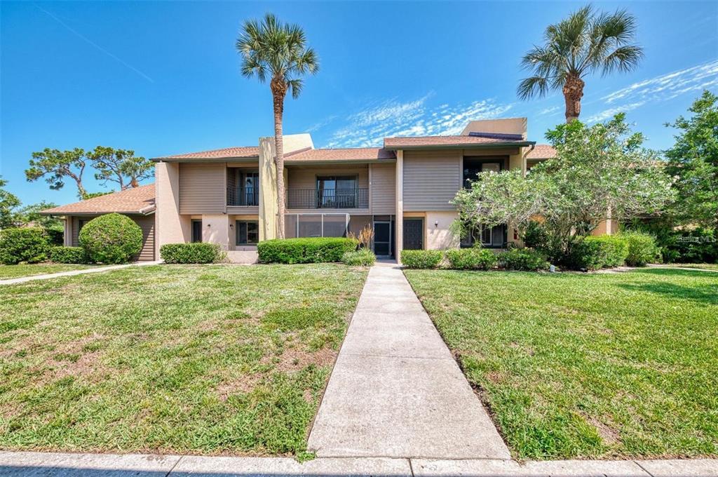 935 Sunridge Way in Sarasota, FL - Building Photo