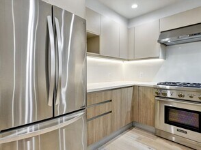 369 18th Ave-Unit -212 in San Francisco, CA - Building Photo - Building Photo