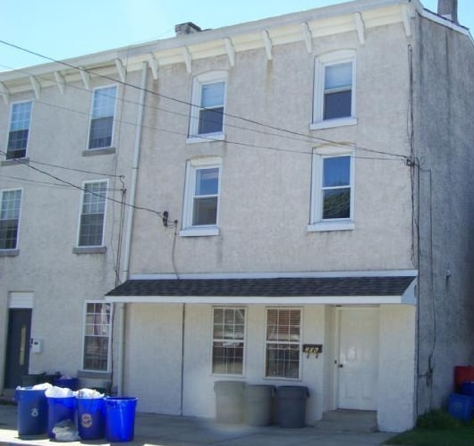 206 Maple St in Conshohocken, PA - Building Photo