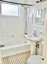 31 Navarre Ave in Coral Gables, FL - Building Photo - Building Photo