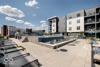 9728 Junction in Fishers, IN - Building Photo - Building Photo
