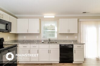 112 Southoak Dr in Winston-Salem, NC - Building Photo - Building Photo