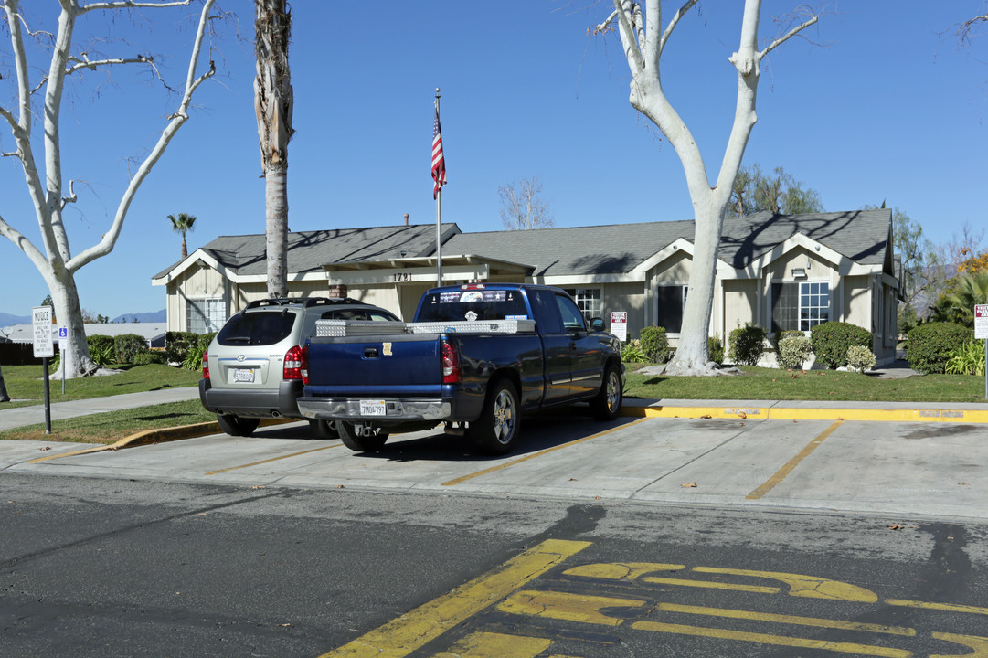 Redlands Ranch Mobile Home Park in Redlands, CA - Building Photo