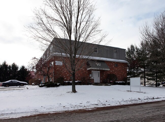 Westwood Court Apartments in Alliance, OH - Foto de edificio - Building Photo