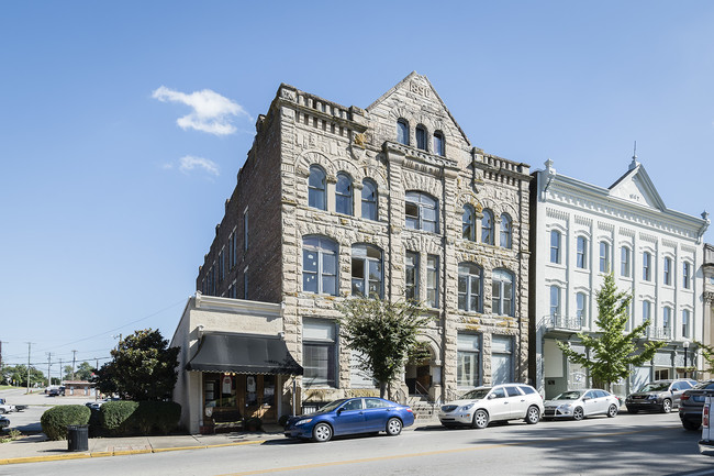 41 N Maysville St in Mount Sterling, KY - Foto de edificio - Building Photo