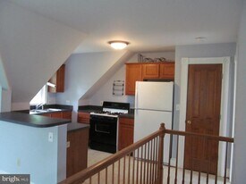 1654 Milldale Rd in Front Royal, VA - Building Photo