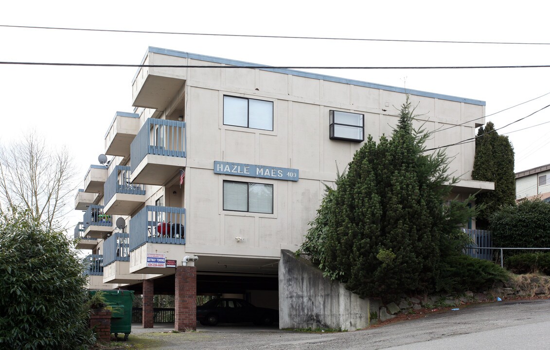 Hazle Maes in Burien, WA - Foto de edificio