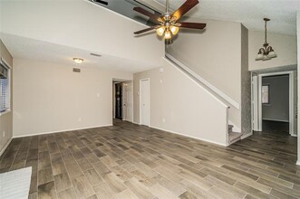 330 Cedar Creek Dr in Duncanville, TX - Building Photo - Building Photo