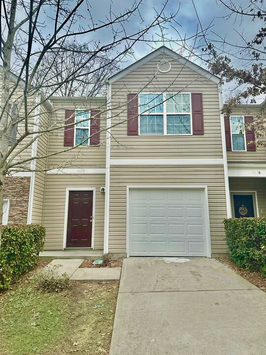 4032 Queensbridge Rd in Charlotte, NC - Building Photo