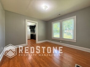 321 Flushing St in Burlington, NC - Building Photo - Building Photo