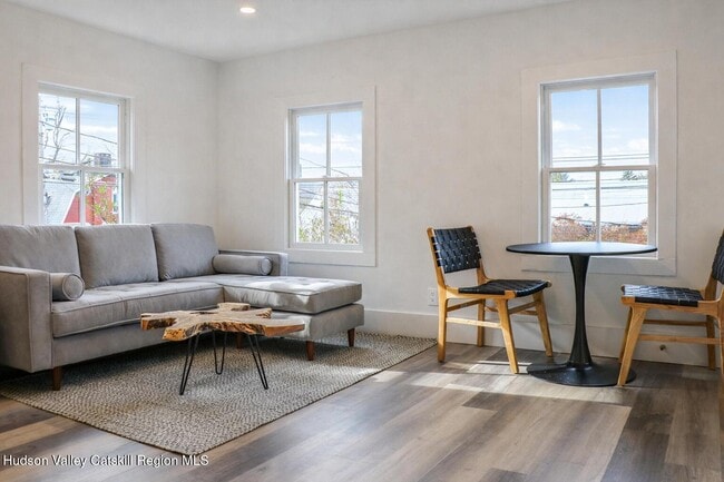 18 Rock City Rd in Woodstock, NY - Building Photo - Building Photo