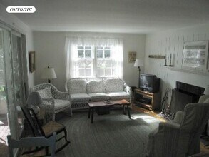 193 Ocean Rd in Bridgehampton, NY - Building Photo - Building Photo